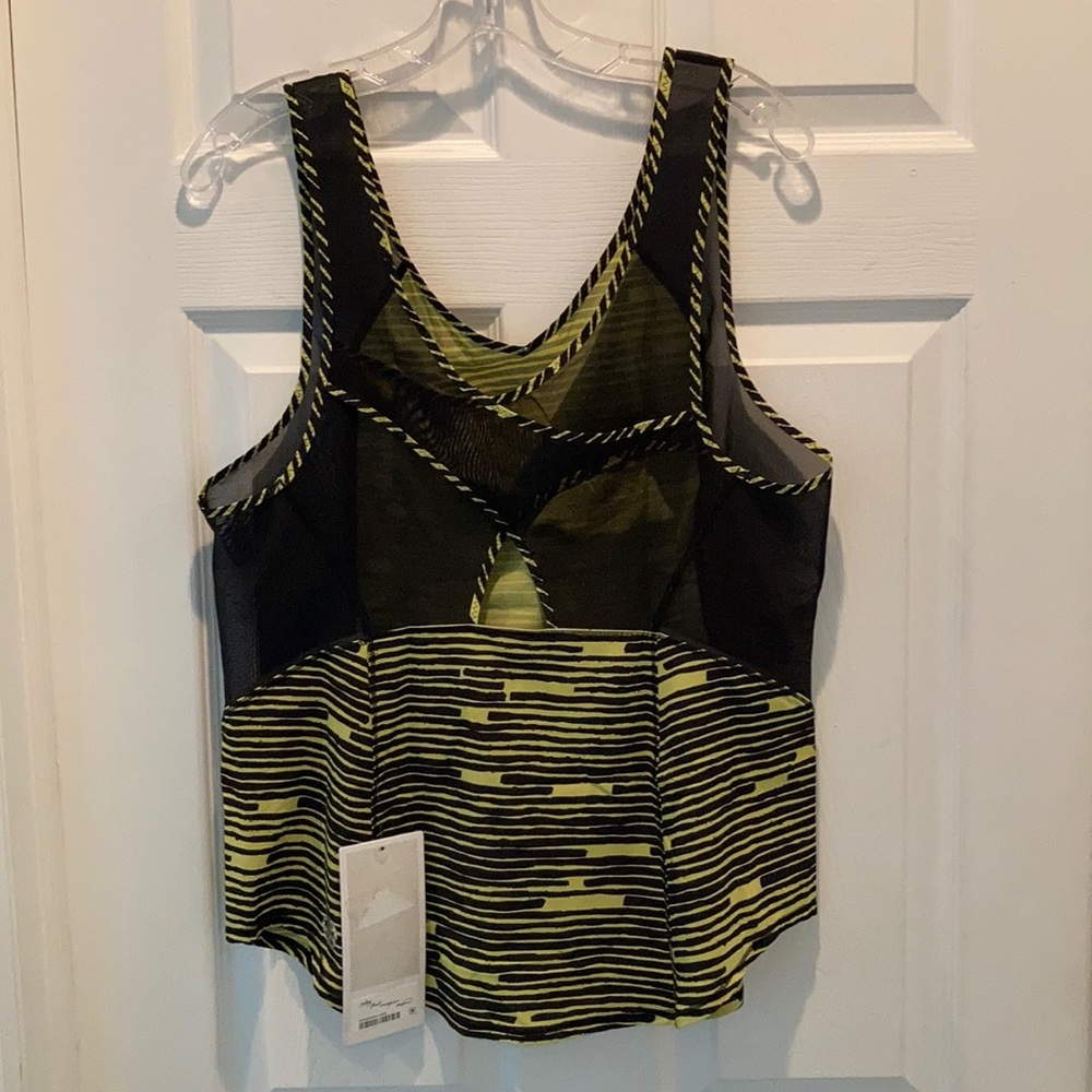 Lululemon Tank - Picture 2 of 8